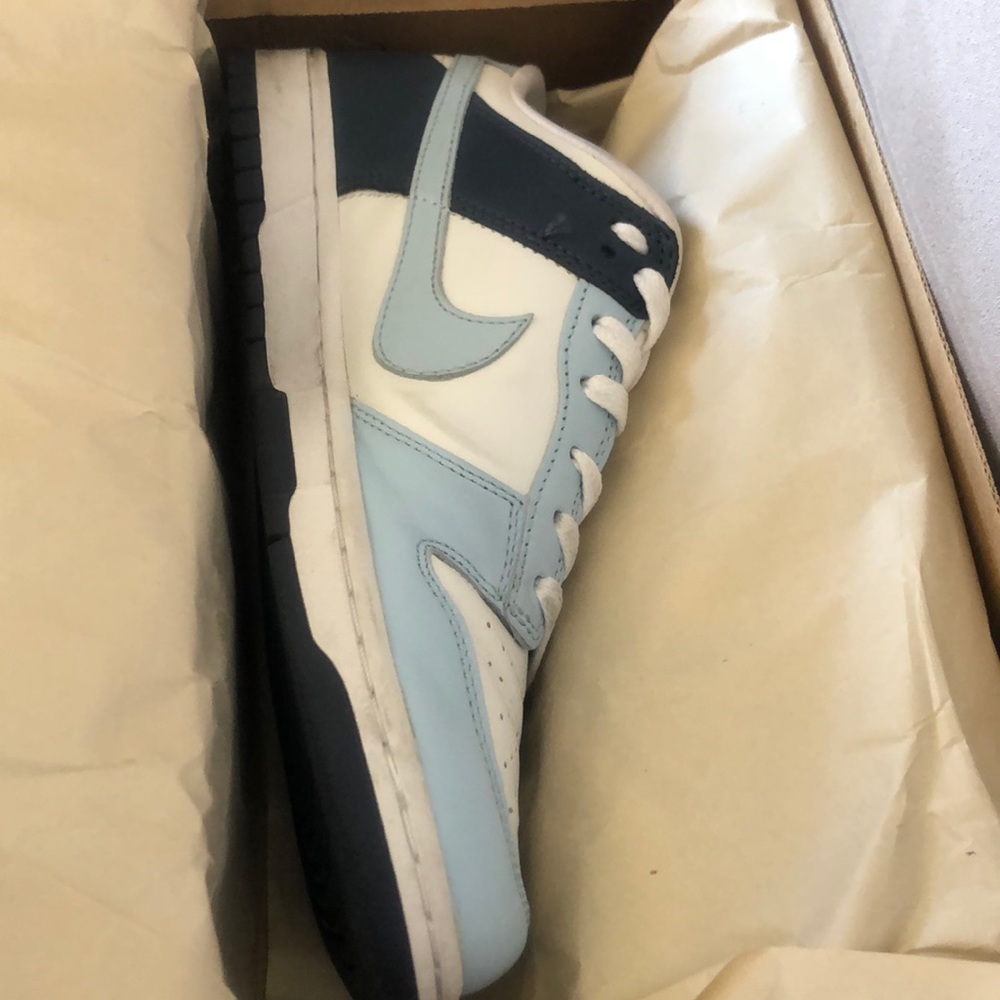 @2spock women’s dunks low